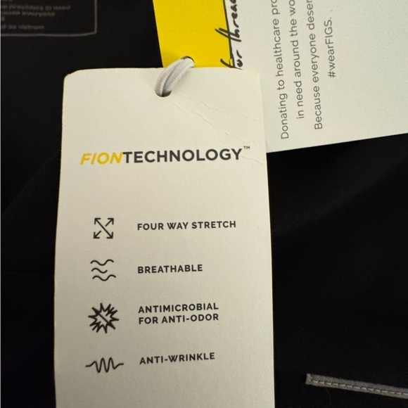 NWT Figs Chisec Three-Pocket Scrub Men’s Top. SIZE XXL - Picture 8 of 11